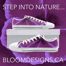 Load image into Gallery viewer, Fuchsia Hibiscus Low Top Canvas Shoes